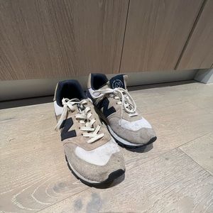 worn less than 5 times.